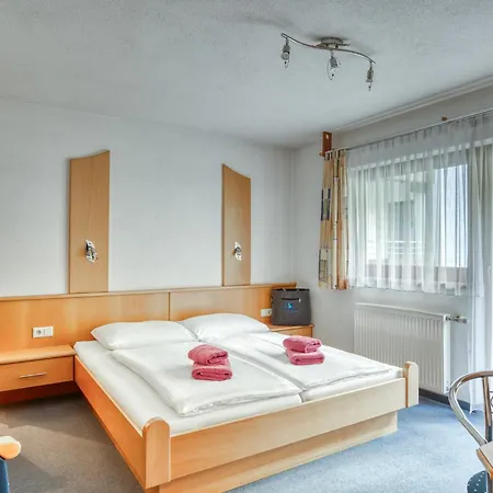 Seehueter'S Hotel Seerose Oetz Room photo